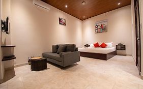 Surfside Apartments - Playa Carmen
